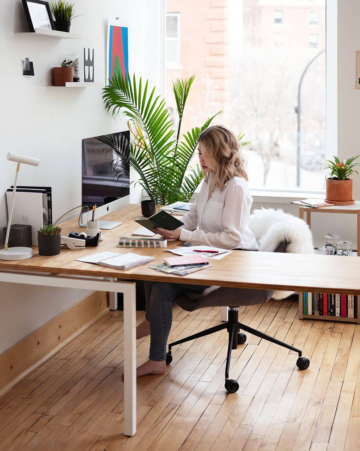 Work from Home: Home Offices Embrace Versatility and Productivity in
2022
