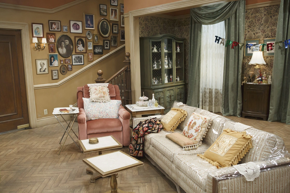 Grandma Decor Is Back: Florals, Fringe, and Other Dated Comebacks